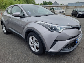 TOYOTA CH-R