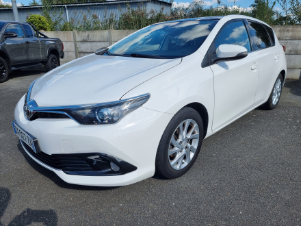 TOYOTA AURIS